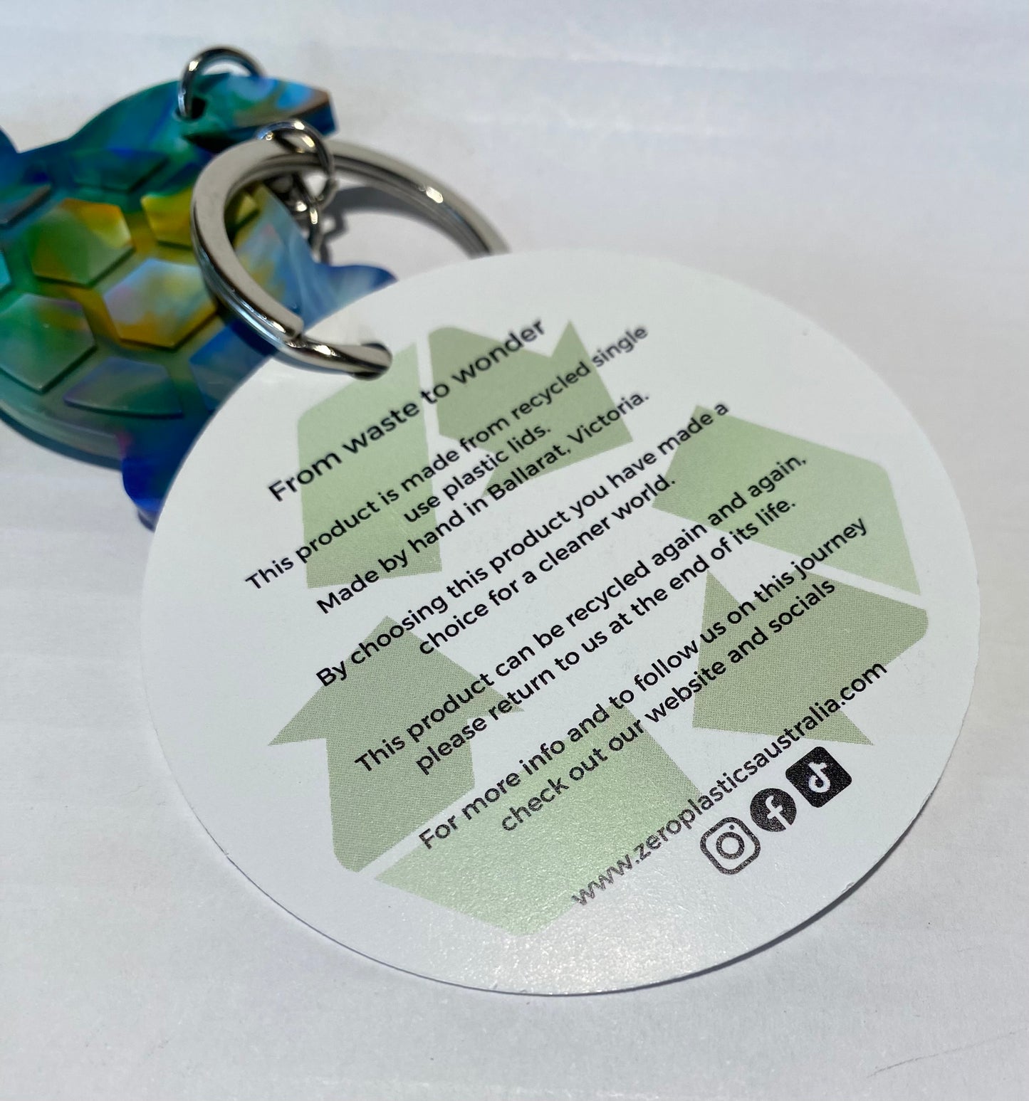 Keyring - Recycled bottle lids - Zero.plastic.Australia