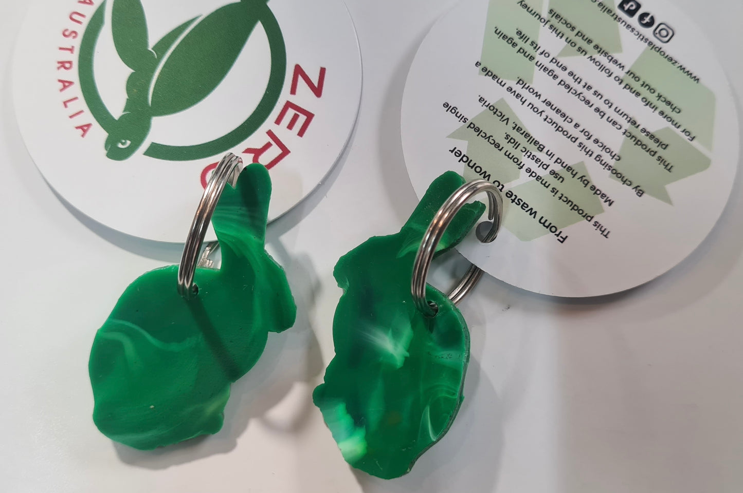 Keyring - Recycled bottle lids - Zero.plastic.Australia