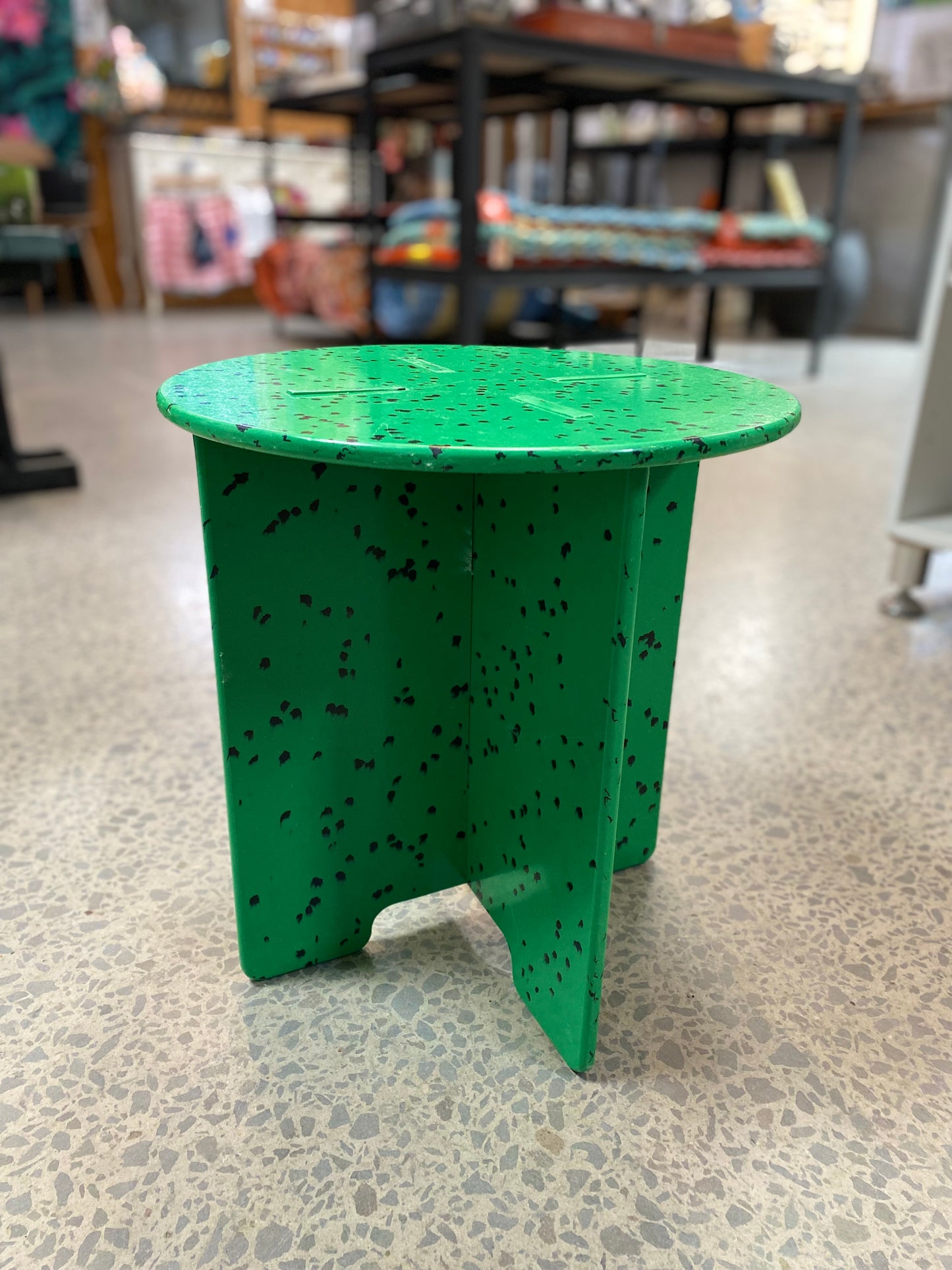 Table - Recycled plastic