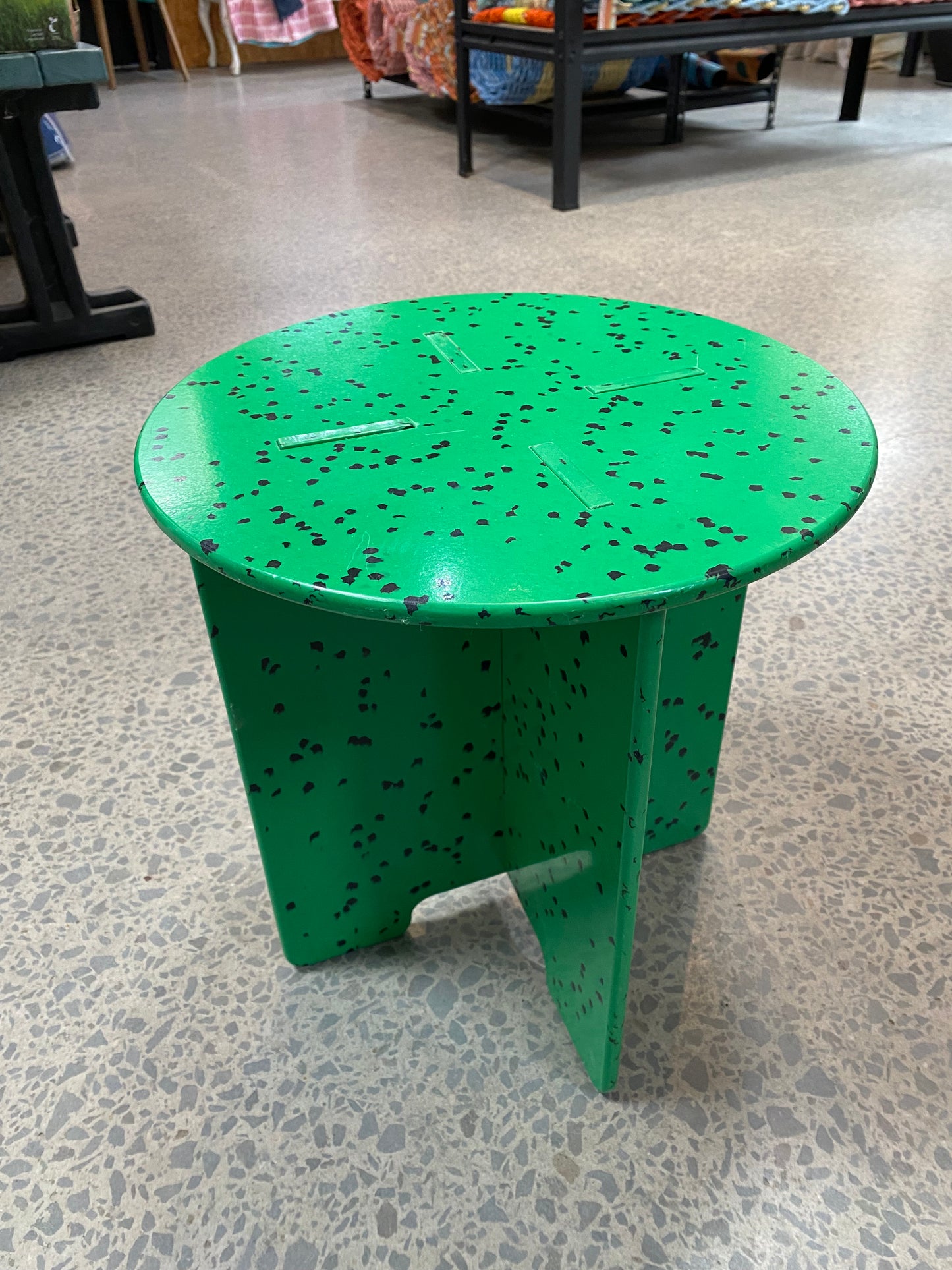 Table - Recycled plastic