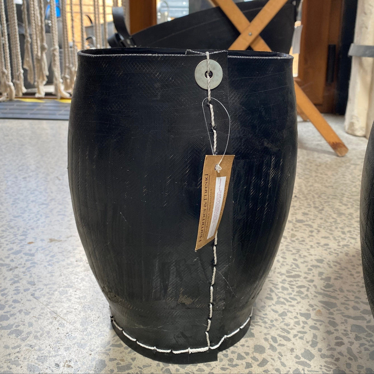 Evergreen Life Round Planter Small - H30 x D23cm Planter - Rubber Round