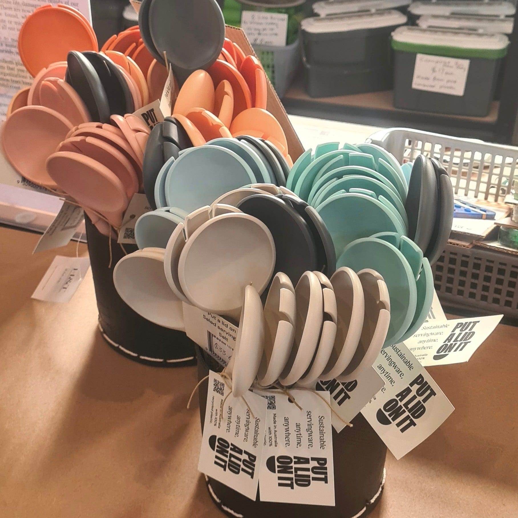 Put a lid on it salad servers Servers - Put a lid on it - Recycled plastic