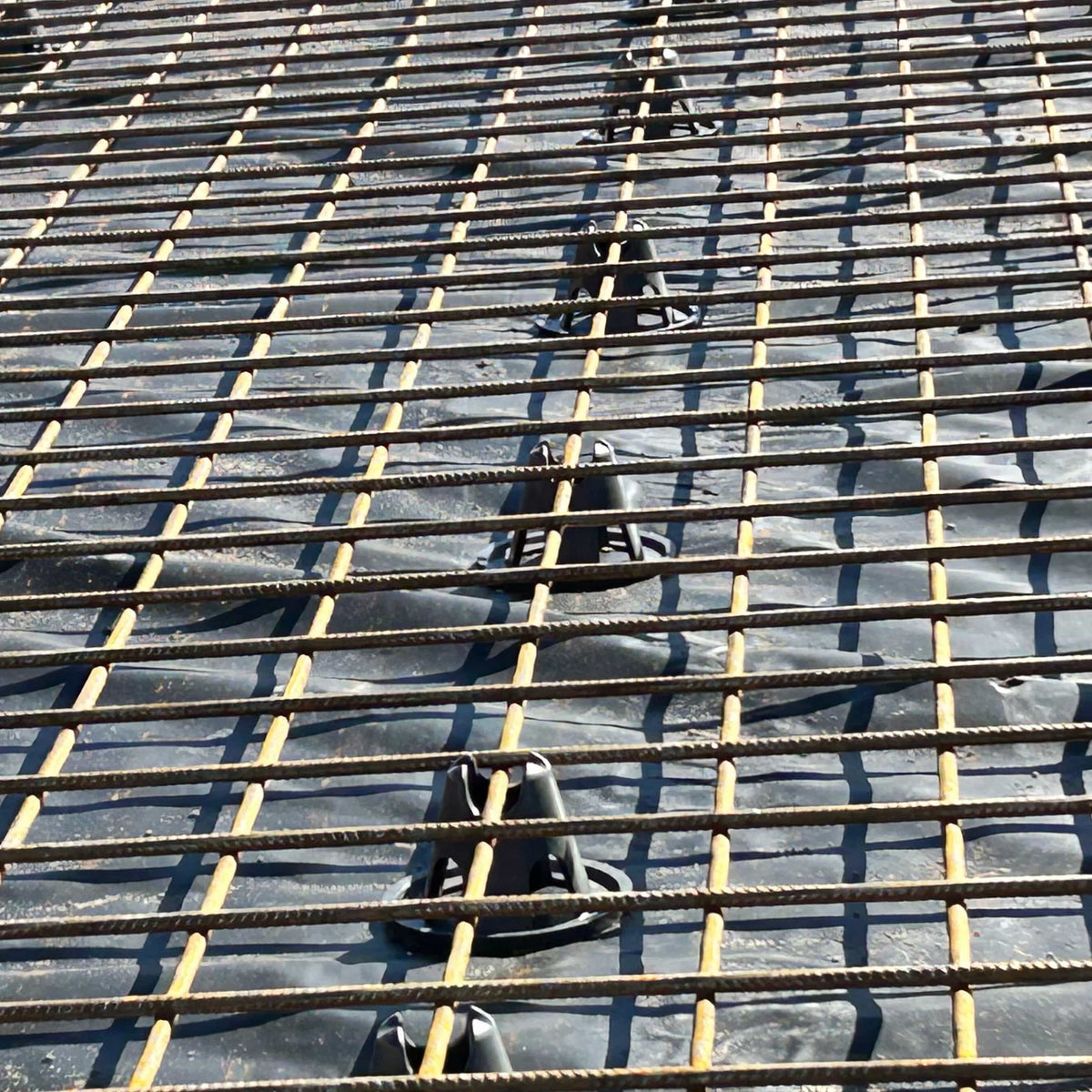 Transmutation Construction Product 220 - Carton Concrete Bar chair 25/40mm - Recycled Plastic