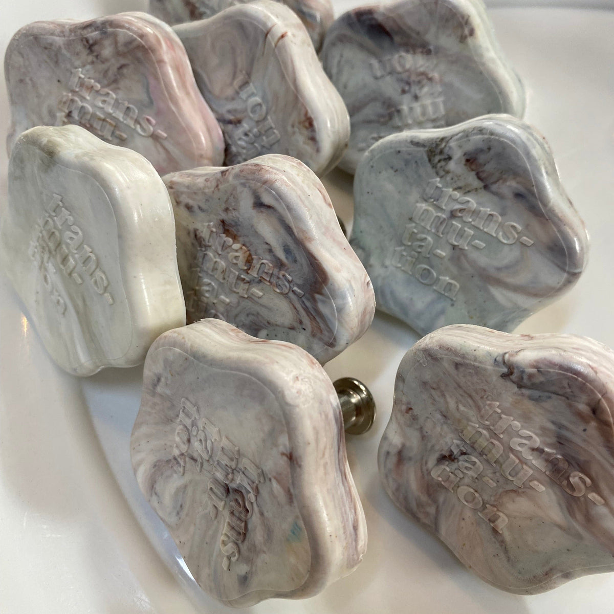 Transmutation Handle Brown / White Handle - Cupboard - Recycled Plastic