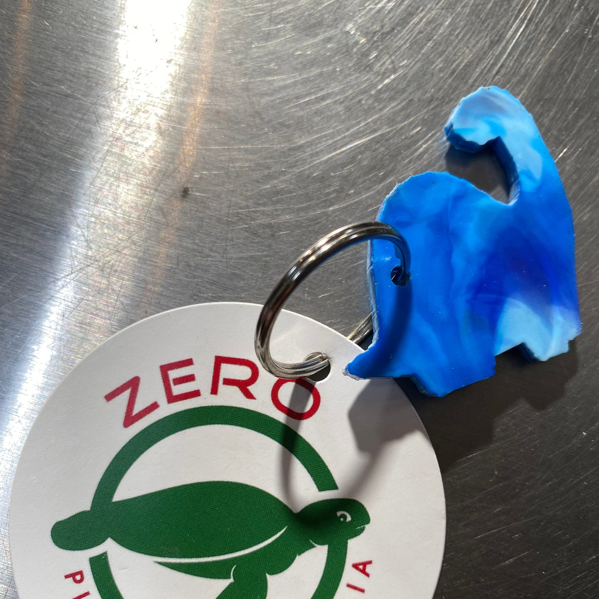 Zero.plastics.australia keyring Brontes saurus Keyrings - Recycled bottle lids - Zero.plastic.Australia