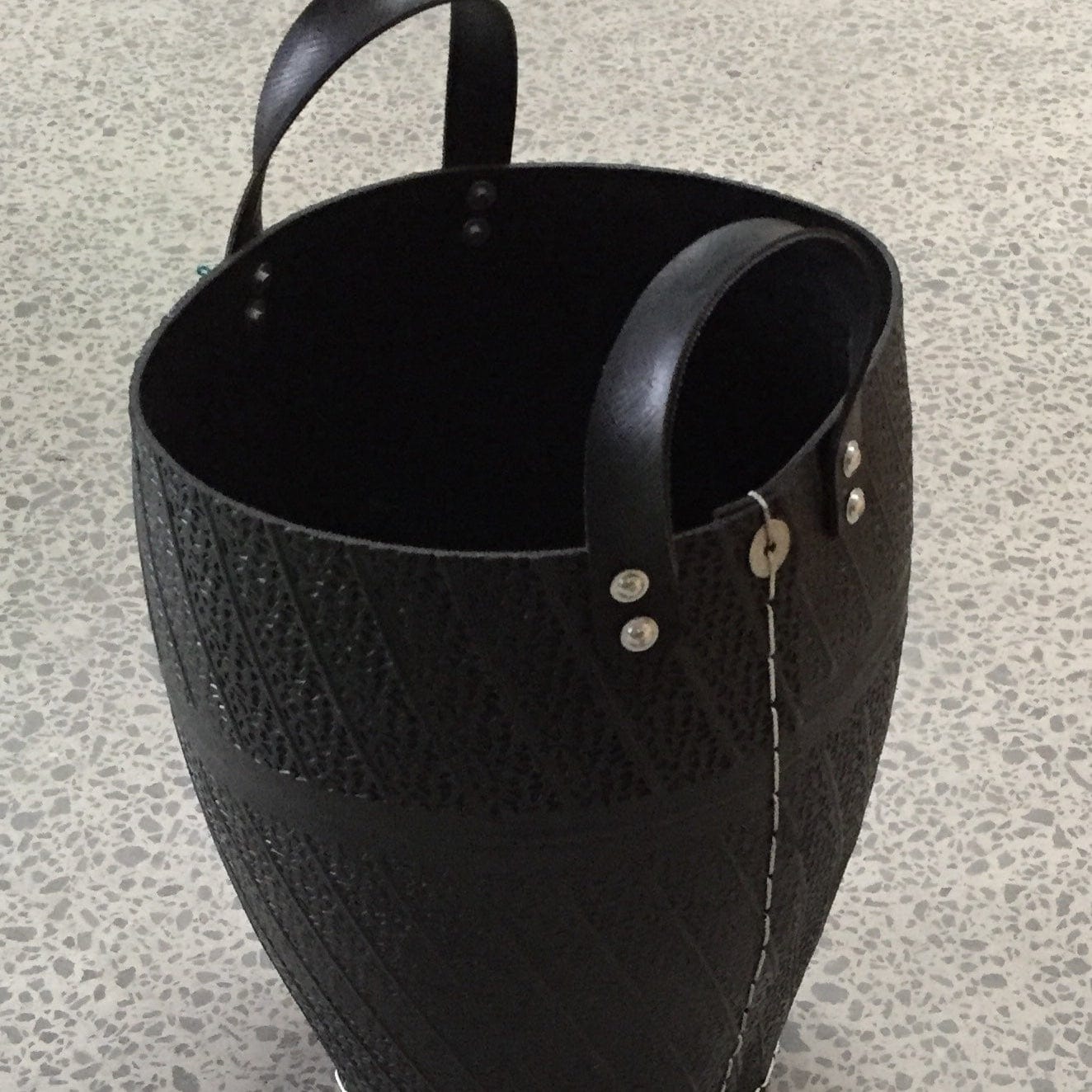 Evergreen Life Tubs Small - H40 x D30cm Planter - Rubber Tub - handles